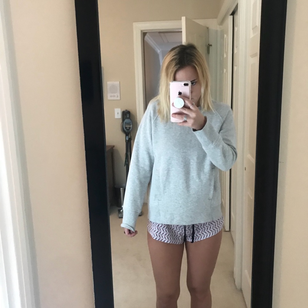 Lulu sweatshirt!!